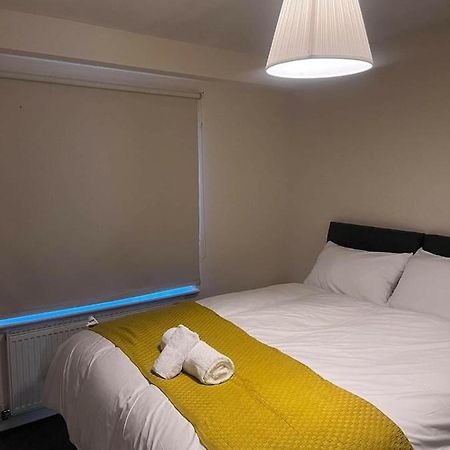 Shelly'S Place Apartman Glasgow Kültér fotó